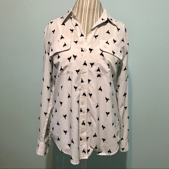 Beautiful Bird Print Blouse Size Medium - Picture 1 of 4